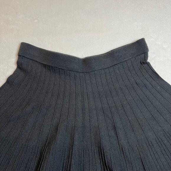 W118 by Walter Baker Knit Flare Mini Skirt Size Small Preppy Academia Neutral - Picture 3 of 6